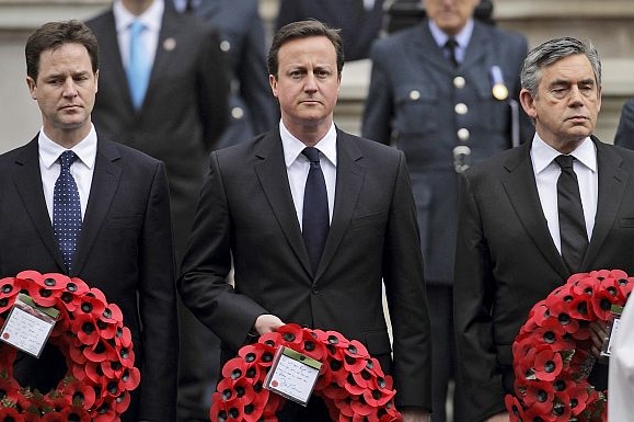 Lídři tří největších stran v Británii během Dne veteránů.